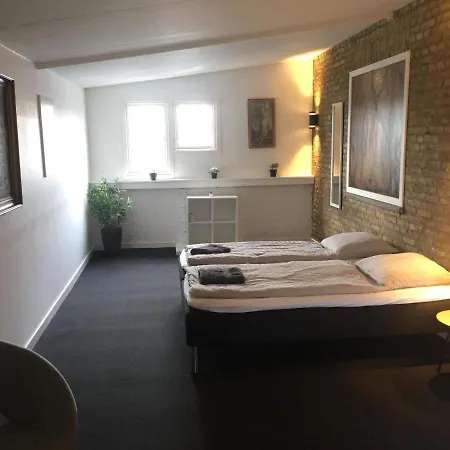 Guest house Sleep & Go 3*